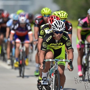 全国自行车联赛泉州站热力开赛 高温难挡千人竞速热情